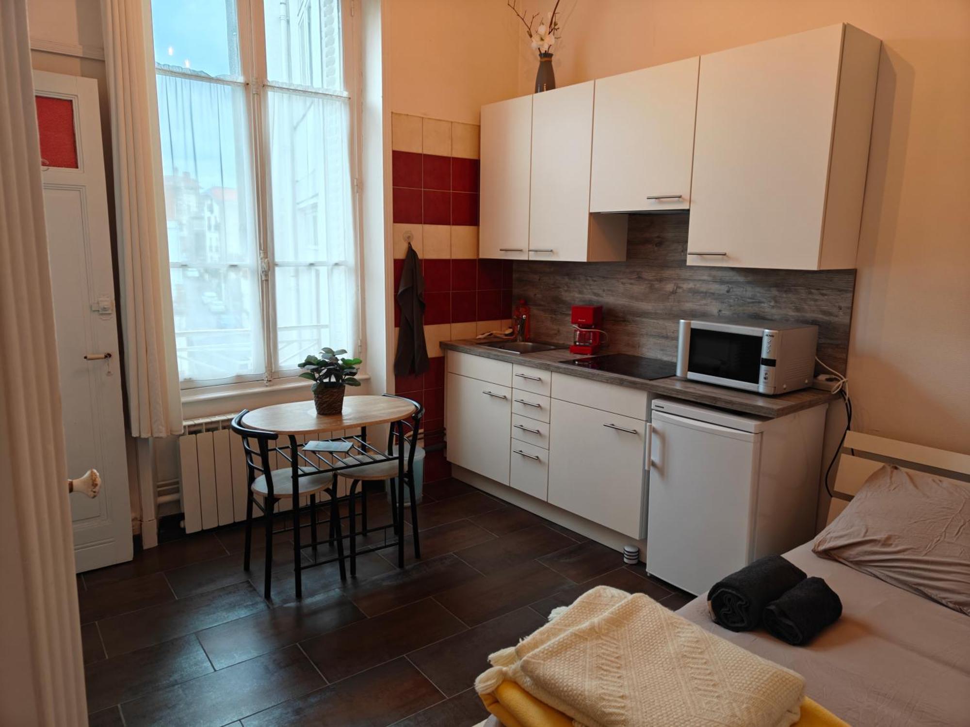 Studio Grand Hotel Chatel Guyon ภายนอก รูปภาพ
